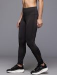 8ea058f1-ae65-4d8f-8adb-8d7c7d3657051731303761913-HRX-by-Hrithik-Roshan-Women-Tights-7561731303761291-1