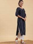 b6b891dd-db5c-499c-a470-ae63ea97ef441709275052314LibasWomenStripedThreadWorkJacquardKurta1