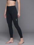 84b86590-070e-4d4d-a8ce-847a3d1d256d1709190392758-HRX-By-Hrithik-Roshan-WOMEN-BLACK-RAPID-DRY-SOLID-SEAMLESS-C-2