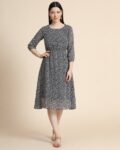 -473Wx593H-465451278-navy-MODEL