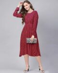 -473Wx593H-465820935-maroon-MODEL