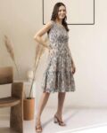 -473Wx593H-466622948-offwhite-MODEL