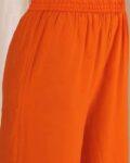 -473Wx593H-700609491-orange-MODEL