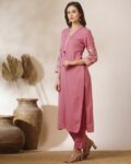 -473Wx593H-700680105-pink-MODEL