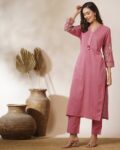 -473Wx593H-700680105-pink-MODEL