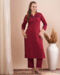 -473Wx593H-700680396-maroon-MODEL