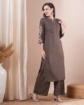 -473Wx593H-700681361-grey-MODEL