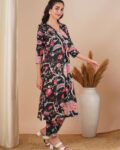 -473Wx593H-700684112-black-MODEL