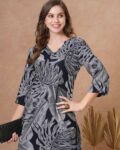 -473Wx593H-700784973-navy-MODEL