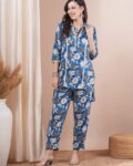 -473Wx593H-700785023-blue-MODEL