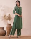 -473Wx593H-700812646-green-MODEL