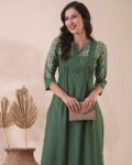 -473Wx593H-700812646-green-MODEL