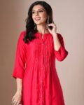 -473Wx593H-700857154-red-MODEL