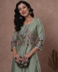 -473Wx593H-700895227-green-MODEL