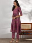81601b5a-8628-4e12-9356-74a9f4bf187e1728457322533-Libas-Women-Floral-Printed-Pleated-Sequinned-Kurta-with-Trou-1