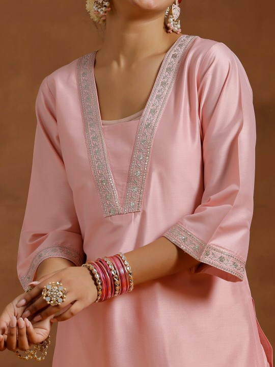 39b4fb91-c2f6-40c4-8371-b708eed9f77e1715426169374KurtaSets2