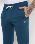 -473Wx593H-441139590-teal-MODEL