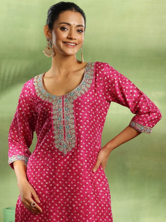 4b9c9043-3b66-435e-a3fa-63f6b6bb8a561733728453464-Libas-Bandhani-Embroidered-Sequinned-Kurta-with-Trouser--Dup-3