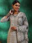 6f07b42c-b92f-4c7e-8622-f39f4bdcfe281730117005180-Libas-Ethnic-Motifs-Printed-Sequinned-Pure-Cotton-A-Line-Kur-1