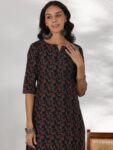 143cdac0-effc-4860-a255-a0f7d7d57f521728456617936-Libas-Women-Floral-Printed-Regular-Pure-Cotton-Kurta-with-Pa-2