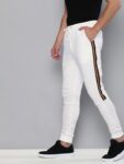 169a54c9-002a-4fb3-ba8d-50934842ba791641377949199-Harvard-Men-Track-Pants-3121641377948637-4
