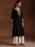 4f9256a5-f7b2-4837-b0f1-c3cf2cee49321733728790411-Libas-Women-Floral-Yoke-Design-Kurta-1201733728790016-2