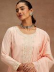 c52609e5-4ec4-42f3-8019-274940f90b701691667631866KurtaSets1
