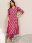 4897aadb-d1ca-4853-b91b-fff80f393f551738221610987-Libas-Women-Floral-Printed-Panelled-Kurta-with-Trousers-3173-2