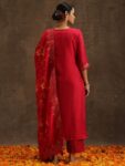 f8c60395-19a9-4aad-831a-05cdb7ef28cf1727944802394-Libas-Women-Magenta-Pure-Silk-Kurta-with-Trousers–With-Dupa-1