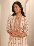 aa0fdcff-69e2-4a2e-a4b4-712badff05221744723212692-Libas-Ethnic-Motifs-Printed-Straight-Kurta-with-Palazzos-296-4