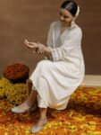 11f8fc7b-4e7c-46ae-a3bb-66f8000b66571744795621465-Libas-Women-Ethnic-Motifs-Yoke-Design-Pleated-Kurta-with-Tro-2