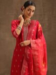 f8c60395-19a9-4aad-831a-05cdb7ef28cf1727944802394-Libas-Women-Magenta-Pure-Silk-Kurta-with-Trousers–With-Dupa-1