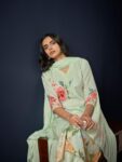 071941b6-aba4-42d1-adeb-13aaa1714e3c1745661703278-Indo-Era-Floral-Printed-Regular-Linen-Straight-Kurta-With-Tr-2