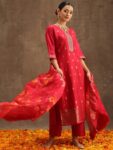 f8c60395-19a9-4aad-831a-05cdb7ef28cf1727944802394-Libas-Women-Magenta-Pure-Silk-Kurta-with-Trousers–With-Dupa-1