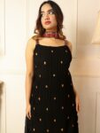 08e5989c-3822-443a-a619-ed908d1176cb1696065453915KALINIWomenBlackFloralEmbroideredRegularKurtawithTrousersWit3 (1)