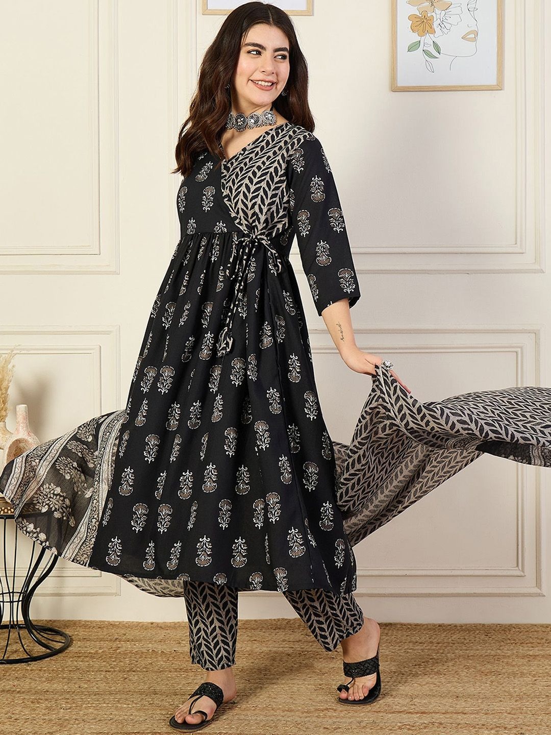 0ff63fcf-2b1c-4e4e-9cdb-01a5530c05511733983325971KALINIWomenEthnicMotifsPrintedRegularKurtawithTrousersWithDu5