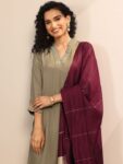 40e69f8f-f676-48ca-882f-6c0685fb3e5f1744785591253-Libas-V-Neck-Thread-Work-Straight-Kurta-With-Trousers-And-Du-2 (1)