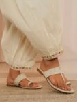 a0888962-db90-4634-802c-cce561fcf2411708320320989KurtaSets1