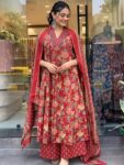 3a0f3209-36a4-41b2-a20c-01757293bfbd1726633532417-KALINI-Floral-Printed-Mirror-Work-Pure-Cotton-Kurta-with-Tro-3