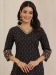b83bdd34-0187-4f70-97e5-f30d12e2252c1742058323501-Libas-Floral-Printed-Thread-Work-V-neck-Straight-Kurta-With–2