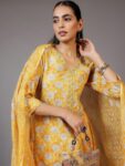 ed45bae6-82ce-461f-a6ad-e1ddd07589161743859930194-Libas-Floral-Printed-V-Neck-Straight-Kurta-With-Palazzos-And-1