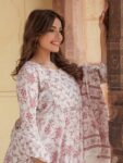f63fac9a-5c25-470b-8ebb-92d6c2d33e601693812812044KurtaSets1