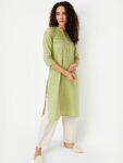 3538ceb6-26b4-4666-98c5-0710b56d335c1734524604284maxWomenYokeDesignThreadWorkKurta3