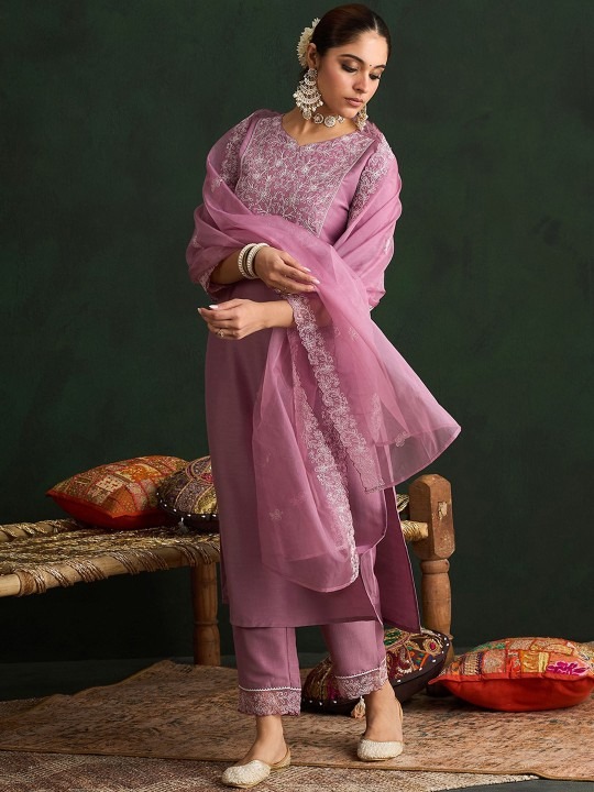 3644eaee-3606-48e6-bd01-030f2056cc421741245438791-Indo-Era-Women-Floral-Yoke-Design-Regular-Thread-Work-Kurta--6