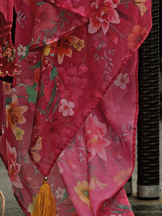 37371287-3f2a-4164-a497-3670c0e07ecf1694003784318IndoEraRedEmbroideredA-LineKurtaTrousersWithDupattaSet2