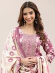 c92df494-e07a-426c-80e2-edf62fd78c111735212089437Mauvefloralprintedstraightkurtawithprintedtrouserandfloralpr1