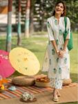 350af70d-70ce-4bb5-b621-38734ae3596b1746457977325-Libas-Floral-Printed-Printed-Mandarin-Collar-Straight-Kurta–6