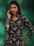 48d0c9e8-7def-41b6-a5c5-1c2e2f2a94c01735800492771-Libas-Women-Floral-Printed-Regular-Beads-and-Stones-Pure-Cot-2