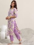 fc071573-aa2e-4c6d-99f4-0e7ccdee66321735642129307-Libas-Women-Floral-Printed-Regular-Pure-Cotton-Kurta-with-Tr-2