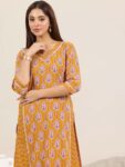 0774bdfb-8990-40d3-ae51-6dd64fd755ef1738222155697-Libas-Women-Floral-Printed-Panelled-Kurta-with-Trousers-8381-2